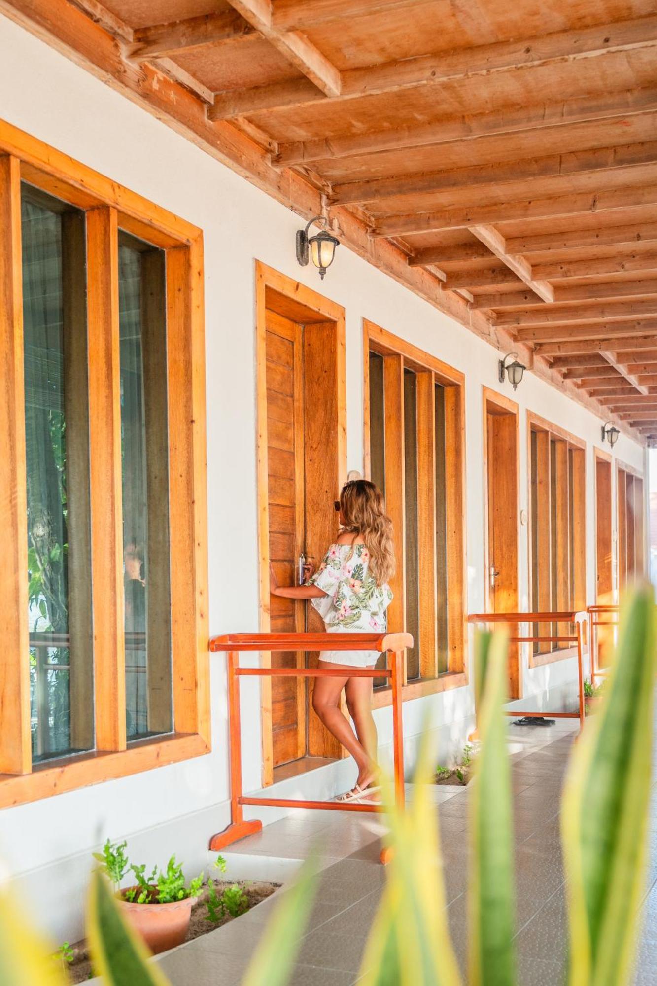 Wave Sound By 3S Maldives Hotel Addu City Exterior foto