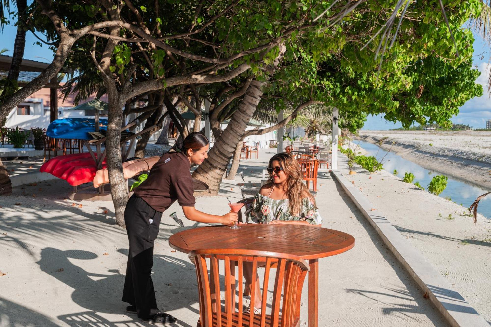 Wave Sound By 3S Maldives Hotel Addu City Exterior foto