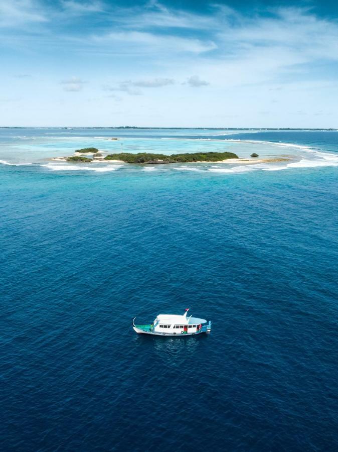 Wave Sound By 3S Maldives Hotel Addu City Exterior foto